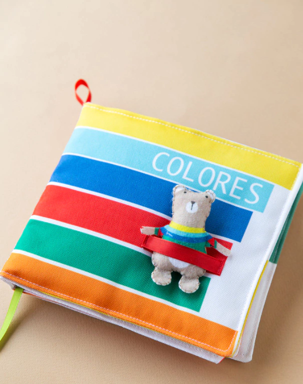 Libro infantil LOS COLORES (LIBRO DE TELA) — categoría Cuentos para niños de 0 a 3 años — Ramé Contando Cuentos